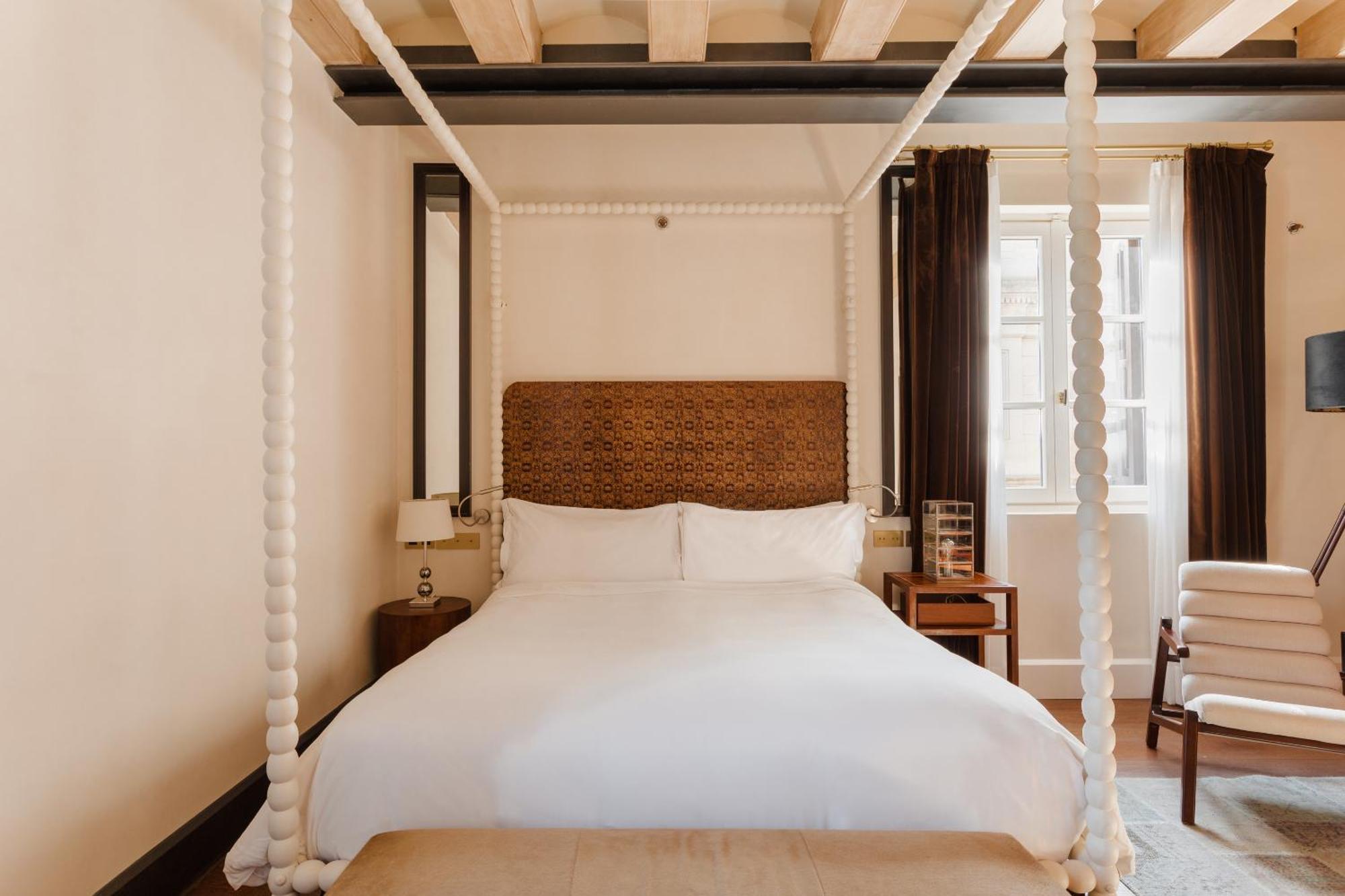 Do Placa Reial Powered By Sonder Barcelona Room photo A room at the hotel