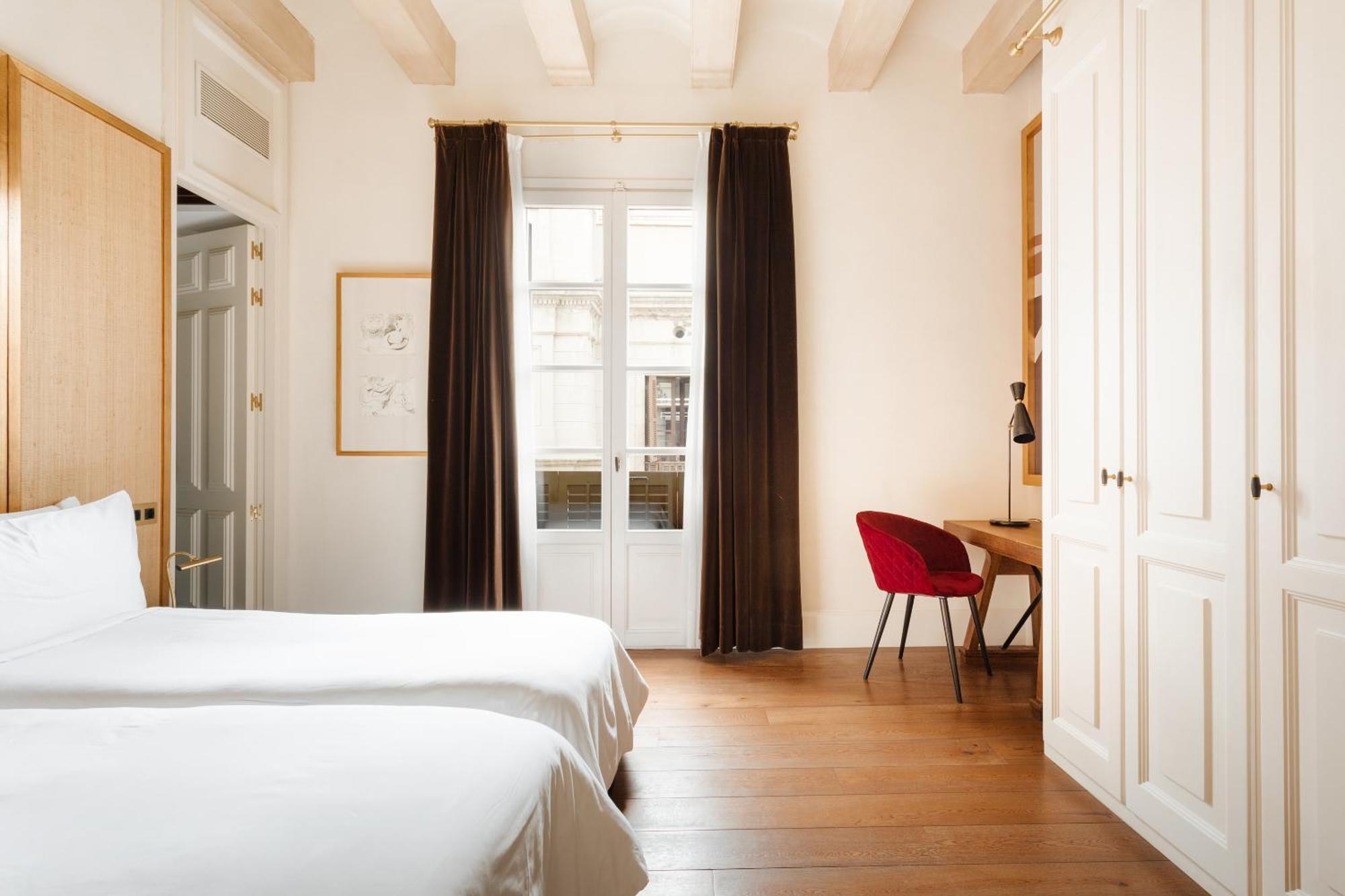 Do Placa Reial Powered By Sonder Barcelona Room photo A room at Hotel 1728