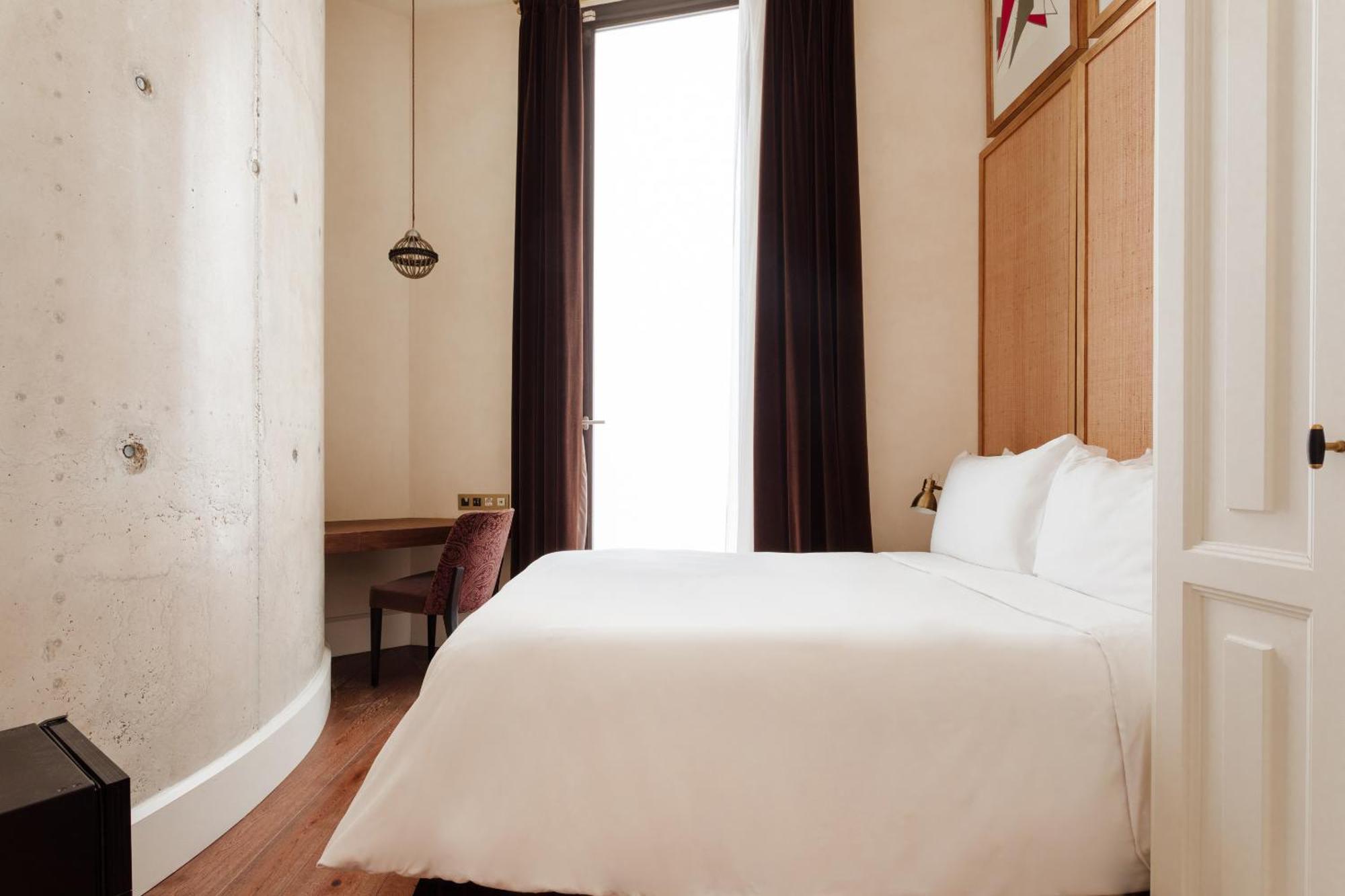 Do Placa Reial Powered By Sonder Barcelona Room photo A room at the hotel