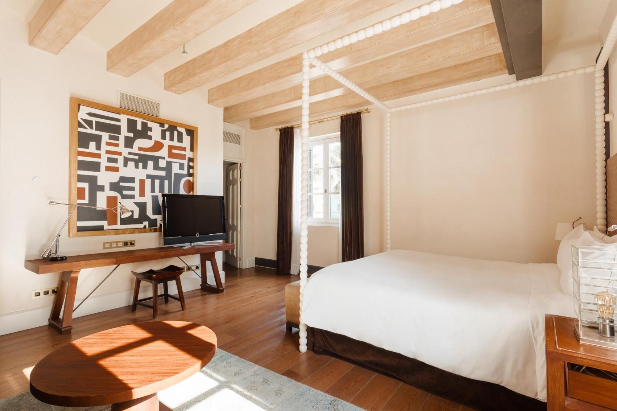 Do Placa Reial Powered By Sonder Barcelona Room photo A room at the hotel