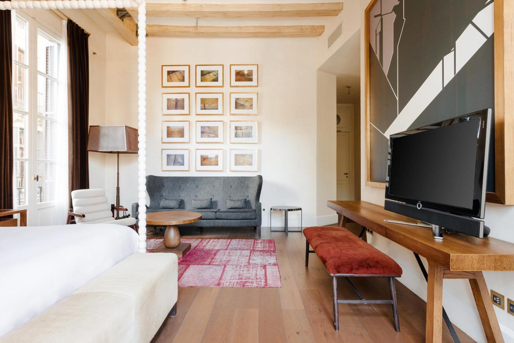 Do Placa Reial Powered By Sonder Barcelona Room photo A room at the Hotel Commonwealth